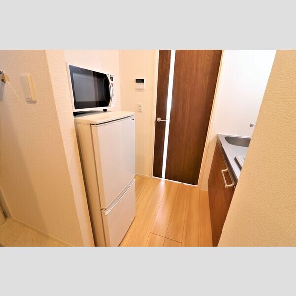 キッチン (冷蔵庫・電子レンジ)