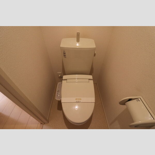 トイレ (温水洗浄暖房便座)