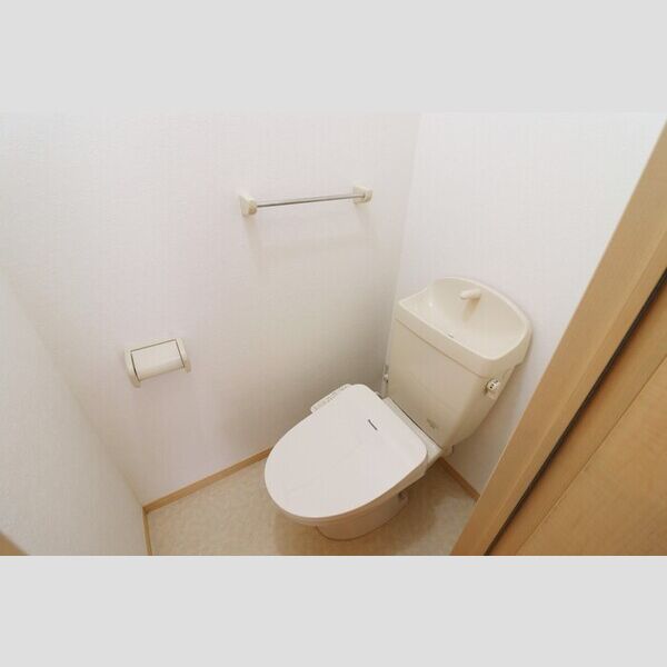 トイレ (温水洗浄暖房便座付きトイレ)