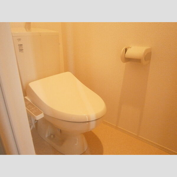 トイレ (トイレ)