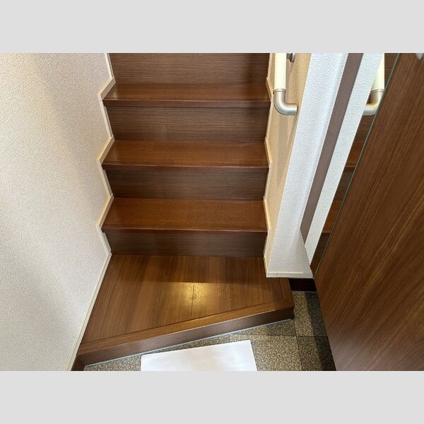 玄関 (玄関スペース)