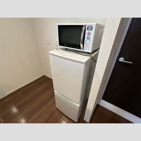 その他設備 (冷蔵庫・電子レンジ)