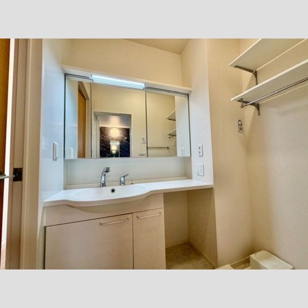 洗面所 (洗面室)