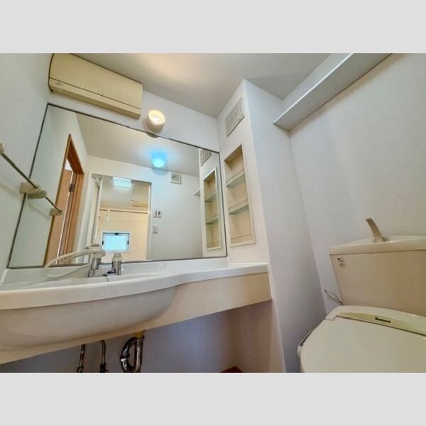 洗面所 (洗面室)