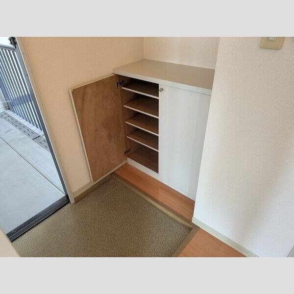 玄関 (玄関シューズボックス)