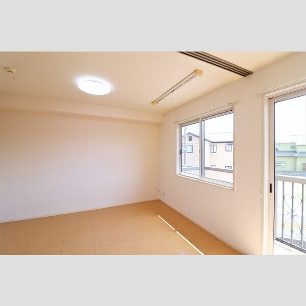 その他 (南側洋室)