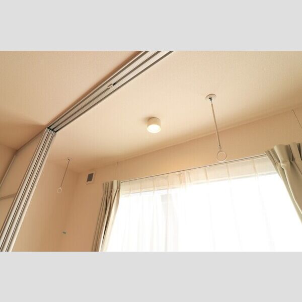 その他設備 (室内物干し)