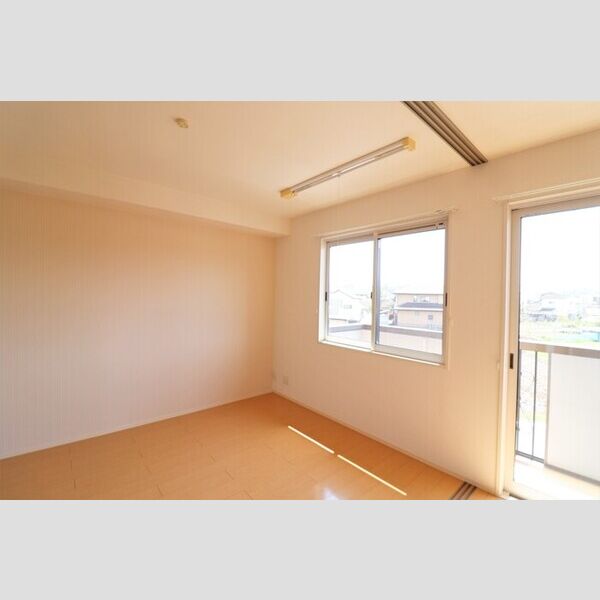 その他 (南側洋室)