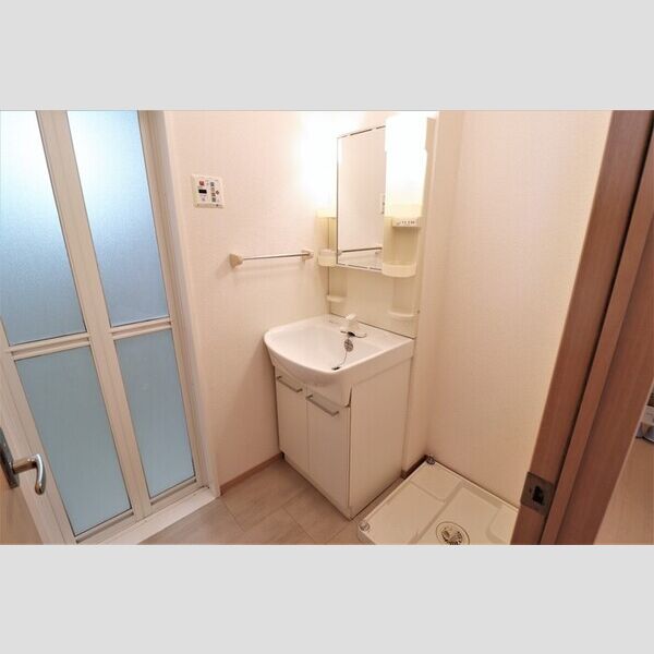 洗面所 (洗面室)