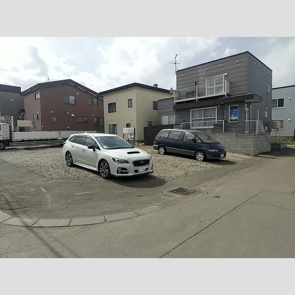 駐車場 (外部弥生町パーキング)