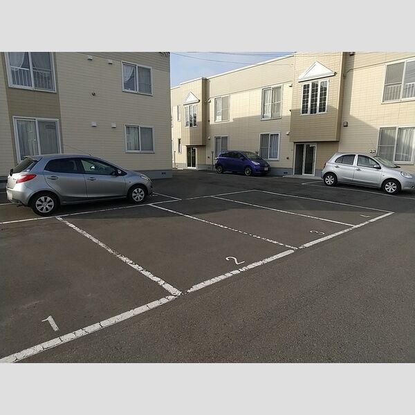 駐車場 (敷地内駐車場)