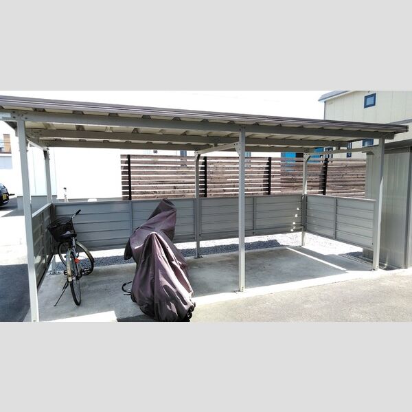 現地周辺 (駐車場)