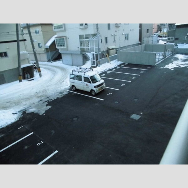 駐車場 (一部機械式駐車場)
