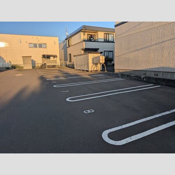 駐車場 (駐車場)