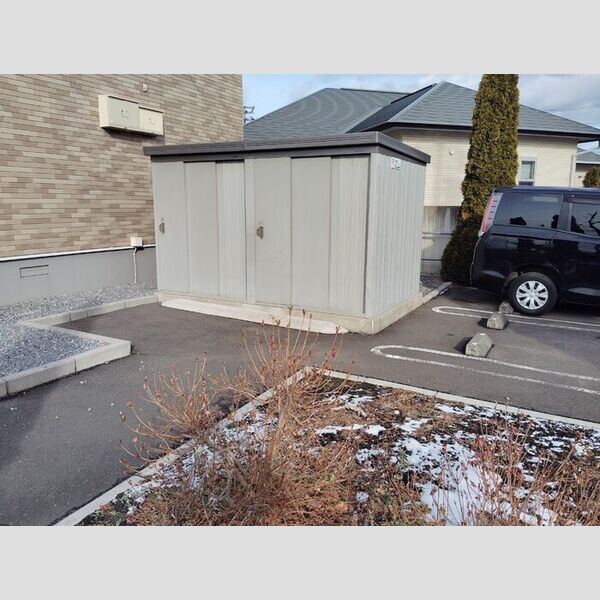 現地周辺 (建物東側物置)