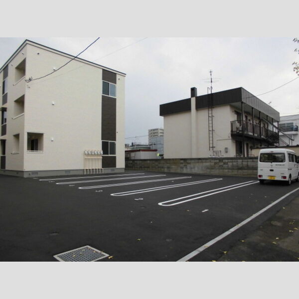 駐車場 (駐車場)