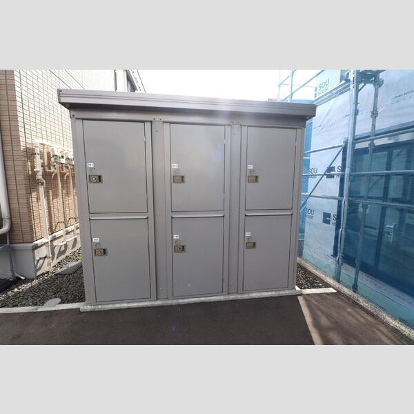 現地周辺 (物置)