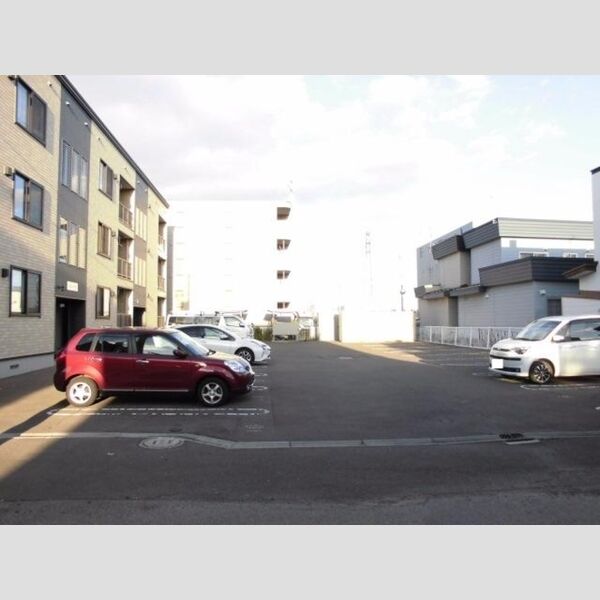駐車場 (駐車場)