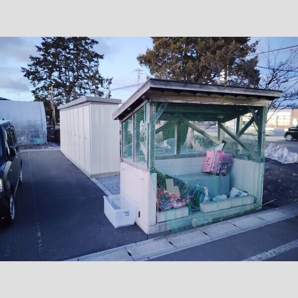 現地周辺 (ゴミ置き場)