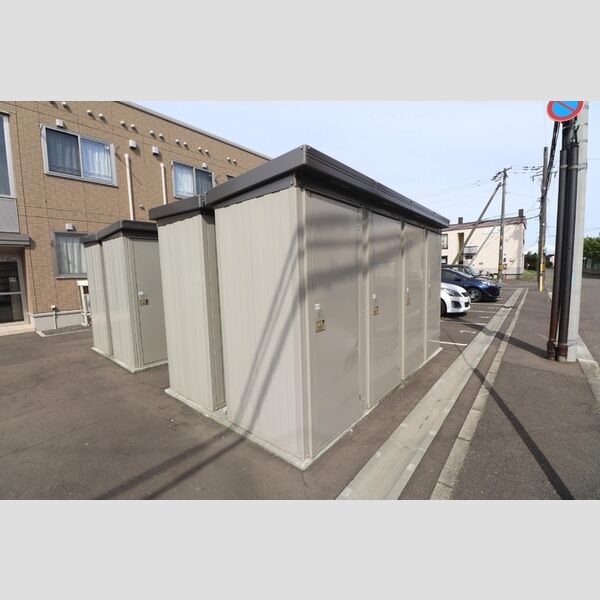 現地周辺 (物置)