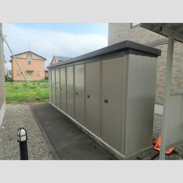 現地周辺 (物置)