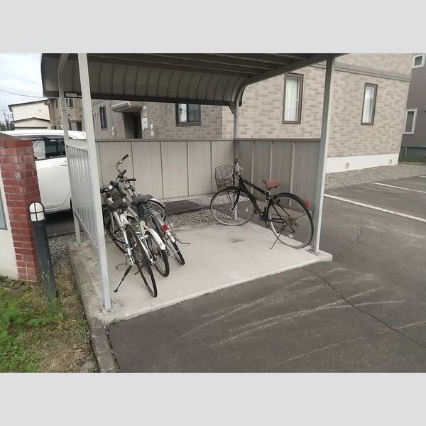 駐車場 (自転車置き場)