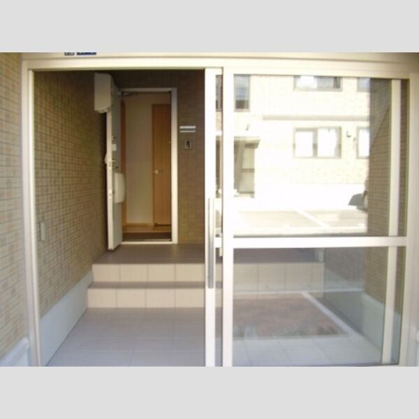 エントランス (エントランス)