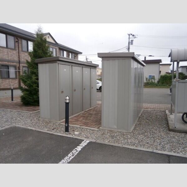 現地周辺 (物置)