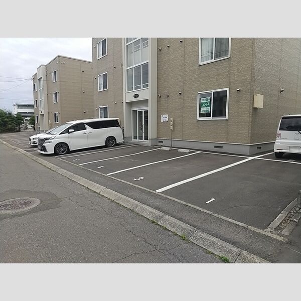 駐車場 (駐車場)