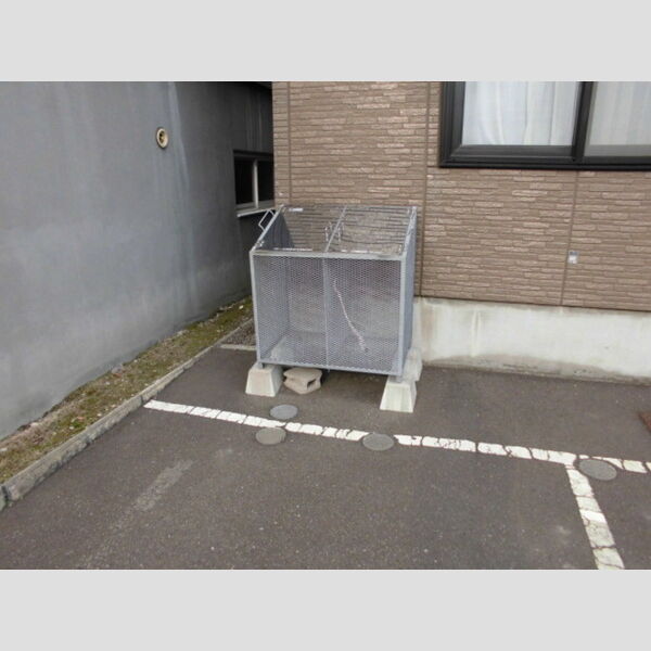 現地周辺 (ゴミ捨て場)