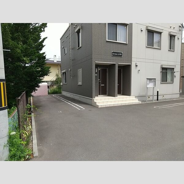 駐車場 (駐車場2)