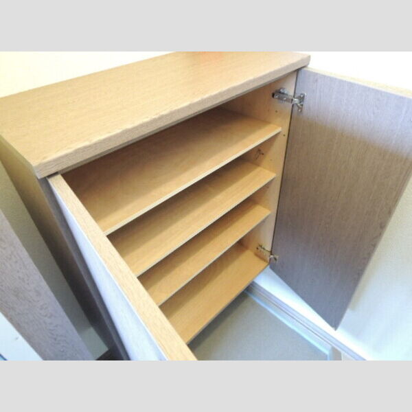 玄関 (シューズボックス)