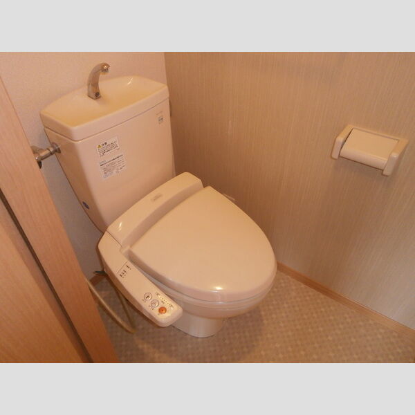 トイレ (温水洗浄トイレ)