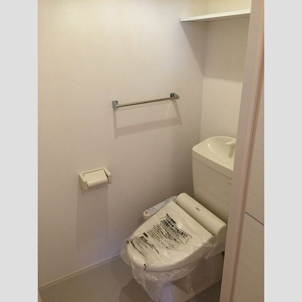 トイレ (温水洗浄暖房便座)