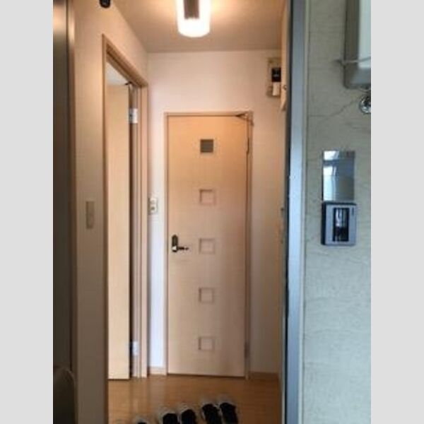 その他 (玄関)