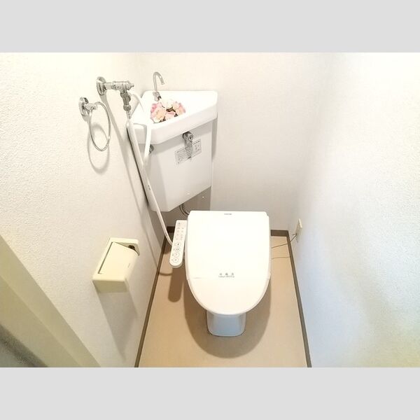 トイレ (温水洗浄暖房便座)