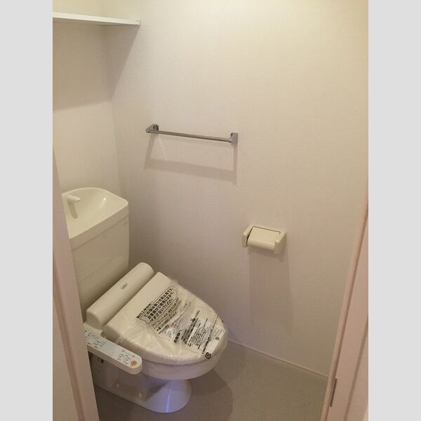 トイレ (温水洗浄暖房便座)