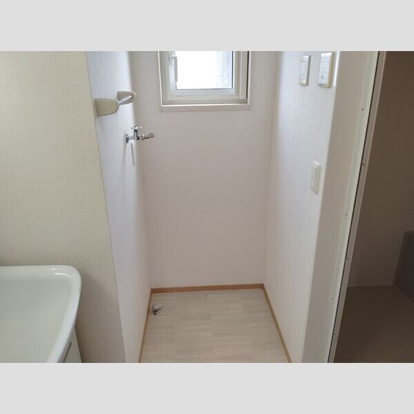 洗面所 (洗濯機置き場)