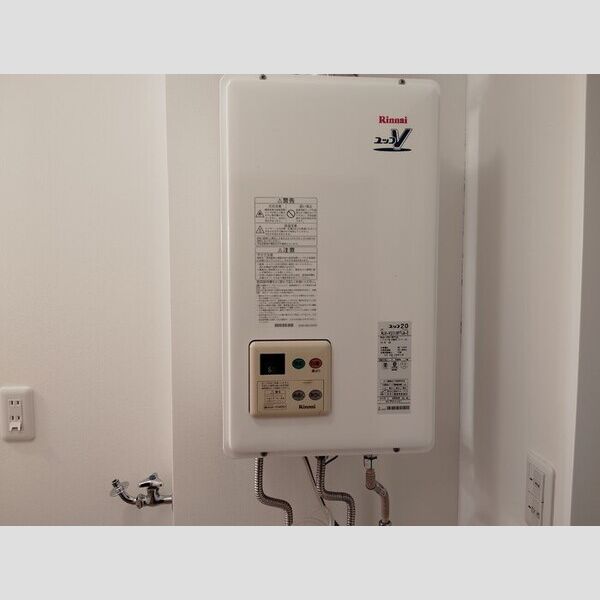 洗面所 (給湯器)