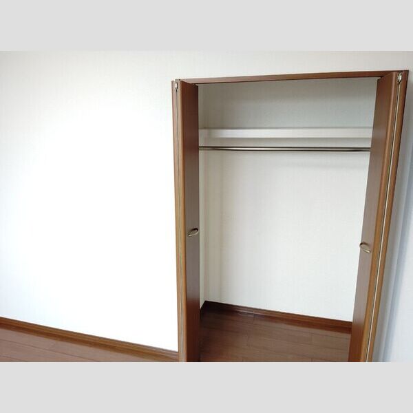 居室・リビング (洋室クローゼット)