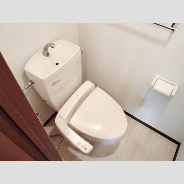 居室・リビング (温水洗浄暖房便座)