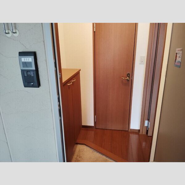 居室・リビング (下駄箱付き)