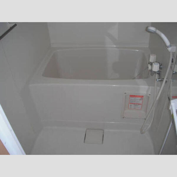 バス (四号館102 浴室)