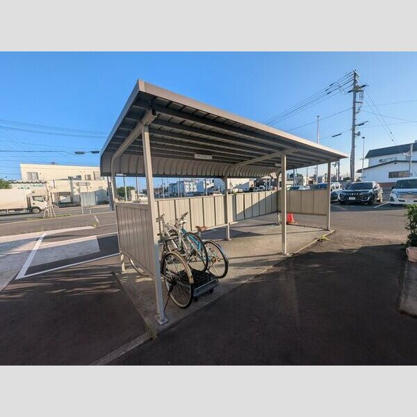 その他 (駐輪場)