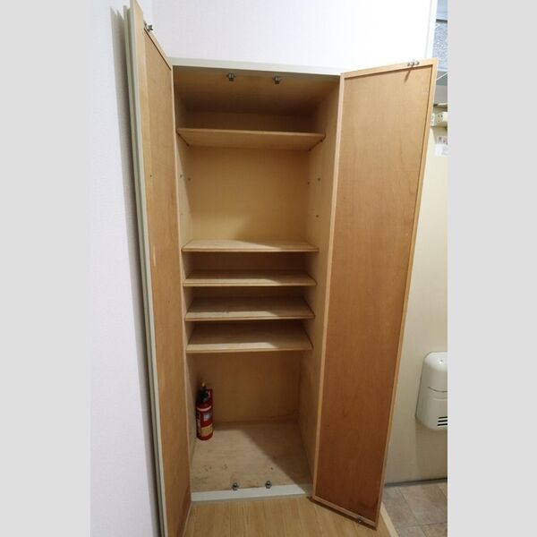 玄関 (シューズボックス)