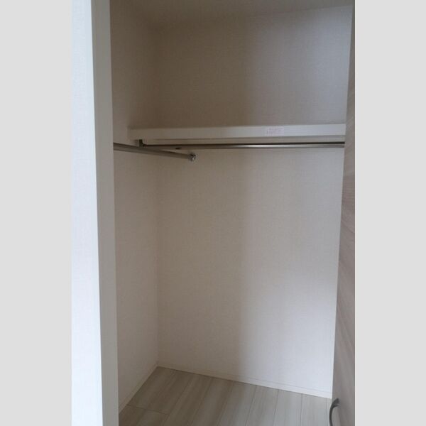 収納 (ウォークインクローゼット)