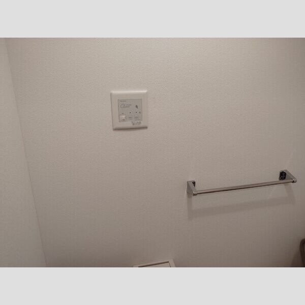 トイレ (電動水抜き栓(トイレ内))