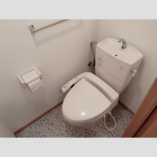 トイレ (温水洗浄暖房便座)