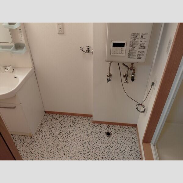 洗面所 (洗濯機置き場)