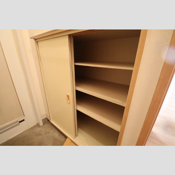 玄関 (シューズボックス)